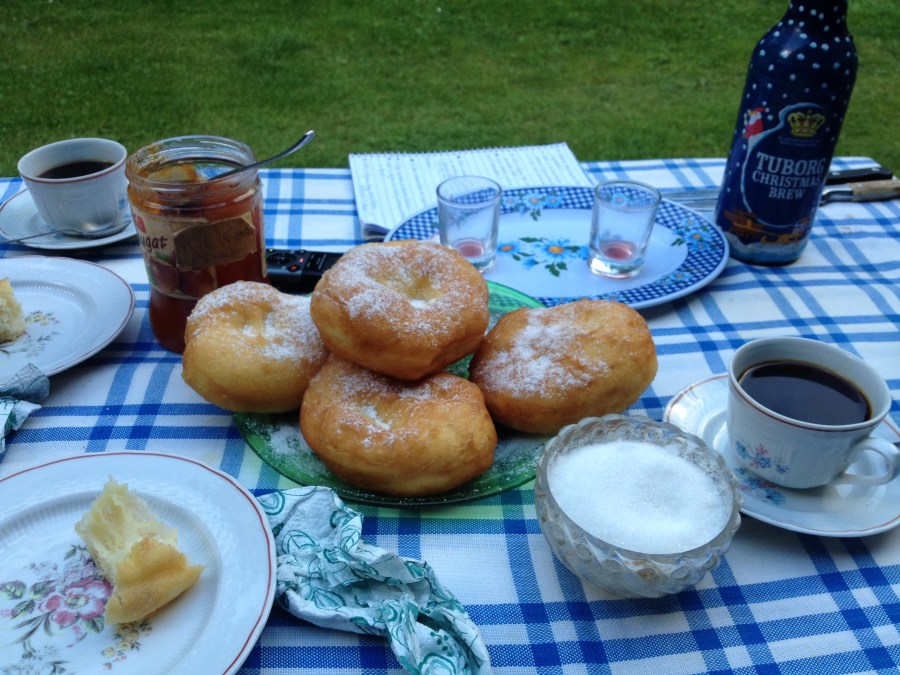 Interjúkészítés közben. Kalotaszentkirály, 2016.