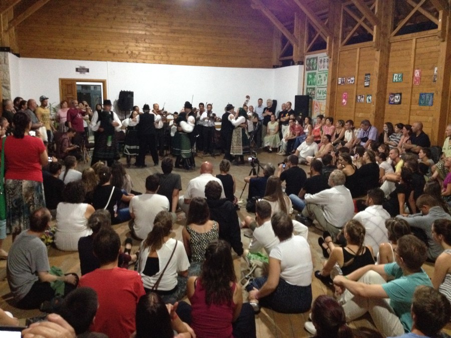 A visaiak fellépése a válaszúti tánctáborban. Válaszút, 2015.