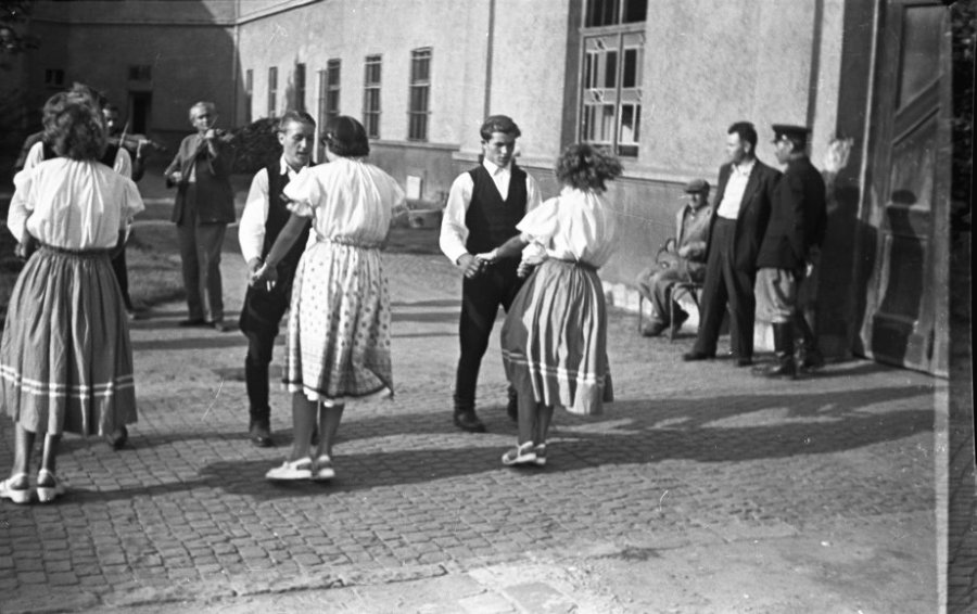 Butykai csárdás. Császárszállás, 1956.