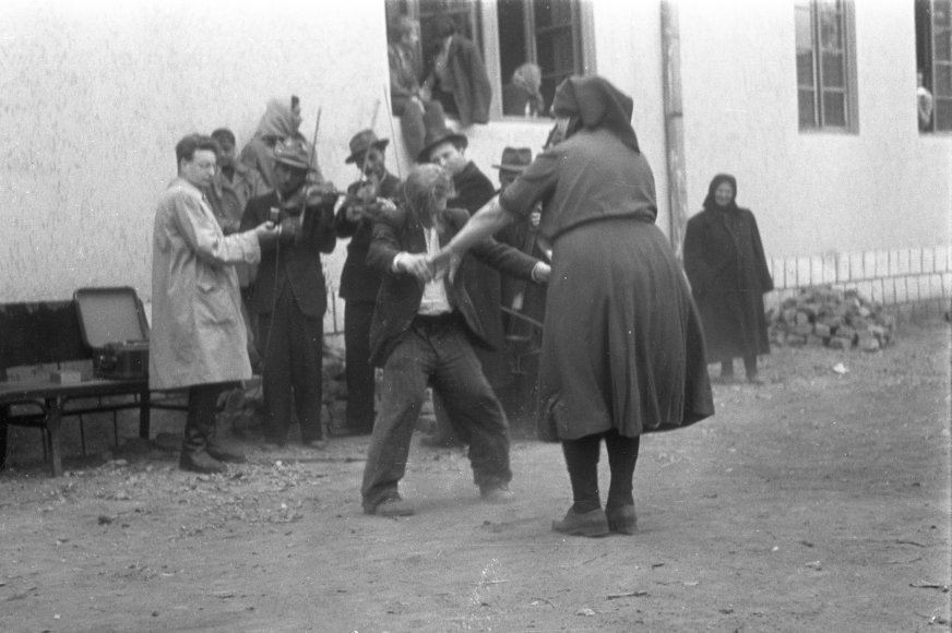 Csárdás. Petneháza, 1957.