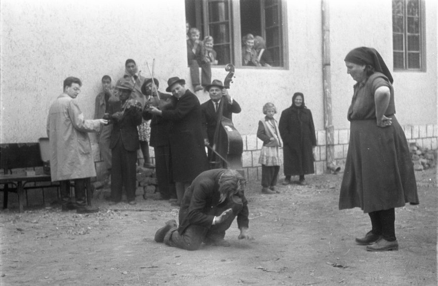 Csárdás. Petneháza, 1957.