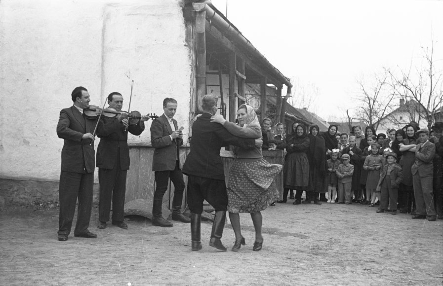 Csárdás. Mándok, 1955.