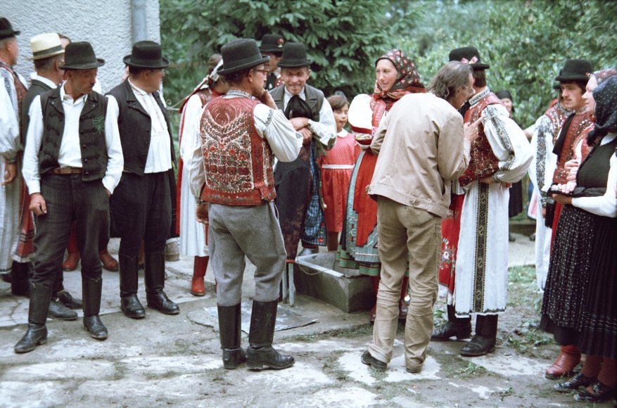 Adatközlők és Martin György. Györgyfalva, 1983.